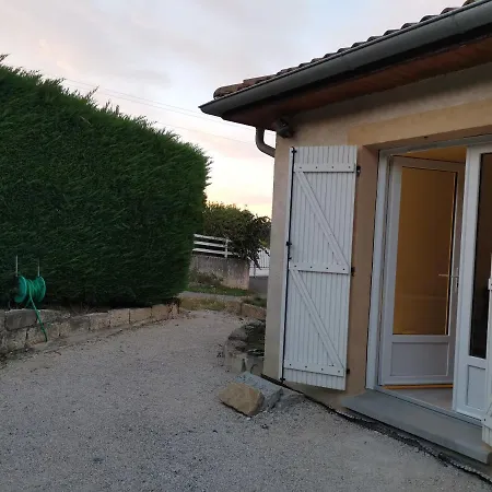 Studio 25 M² 3 Pieces Au Calme A 게스트하우스 *