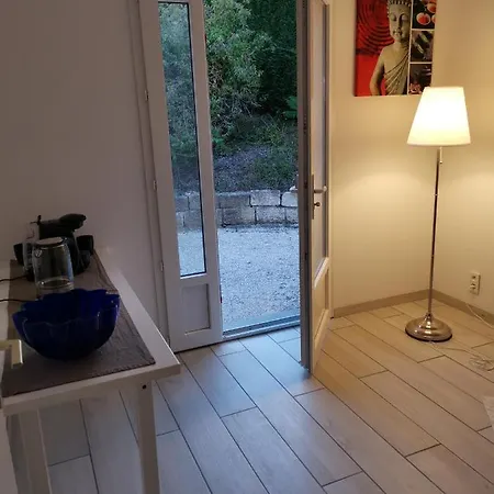 Studio 25 M² 3 Pieces Au Calme A 게스트하우스 *